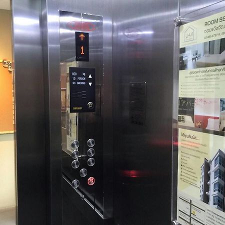 U431 Chaengwattana Hotel Nonthaburi Bagian luar foto