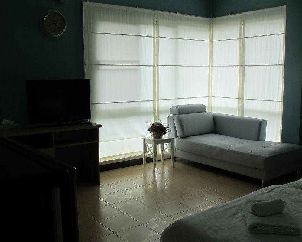 U431 Chaengwattana Hotel Nonthaburi Bagian luar foto