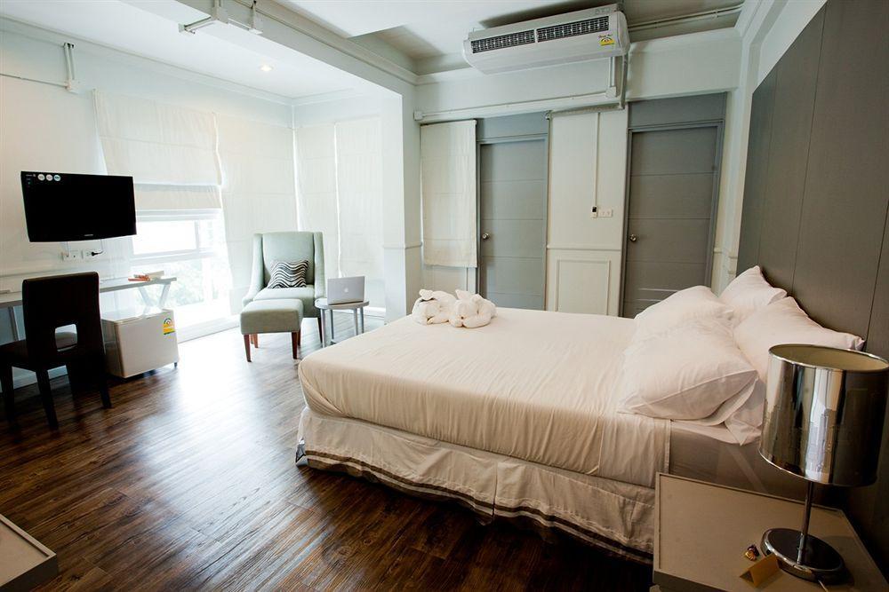 U431 Chaengwattana Hotel Nonthaburi Bagian luar foto