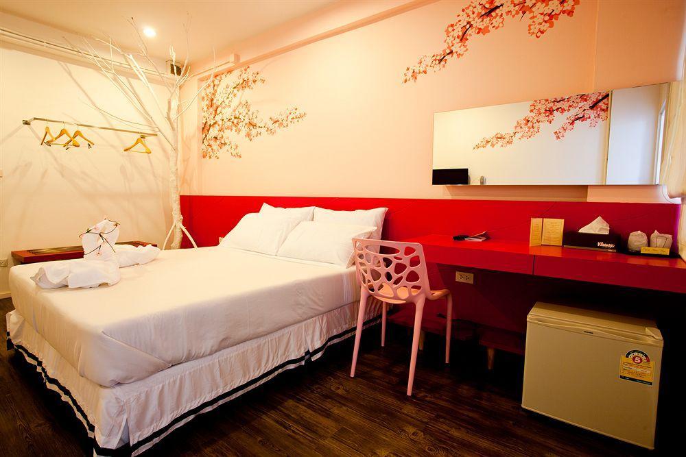 U431 Chaengwattana Hotel Nonthaburi Bagian luar foto