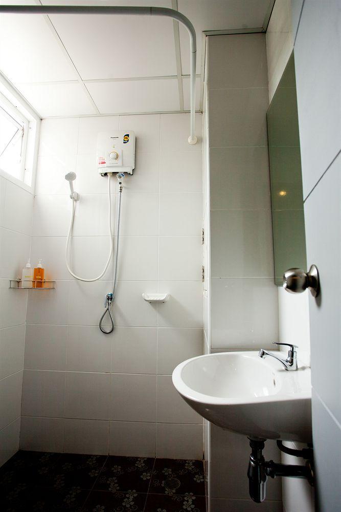 U431 Chaengwattana Hotel Nonthaburi Bagian luar foto