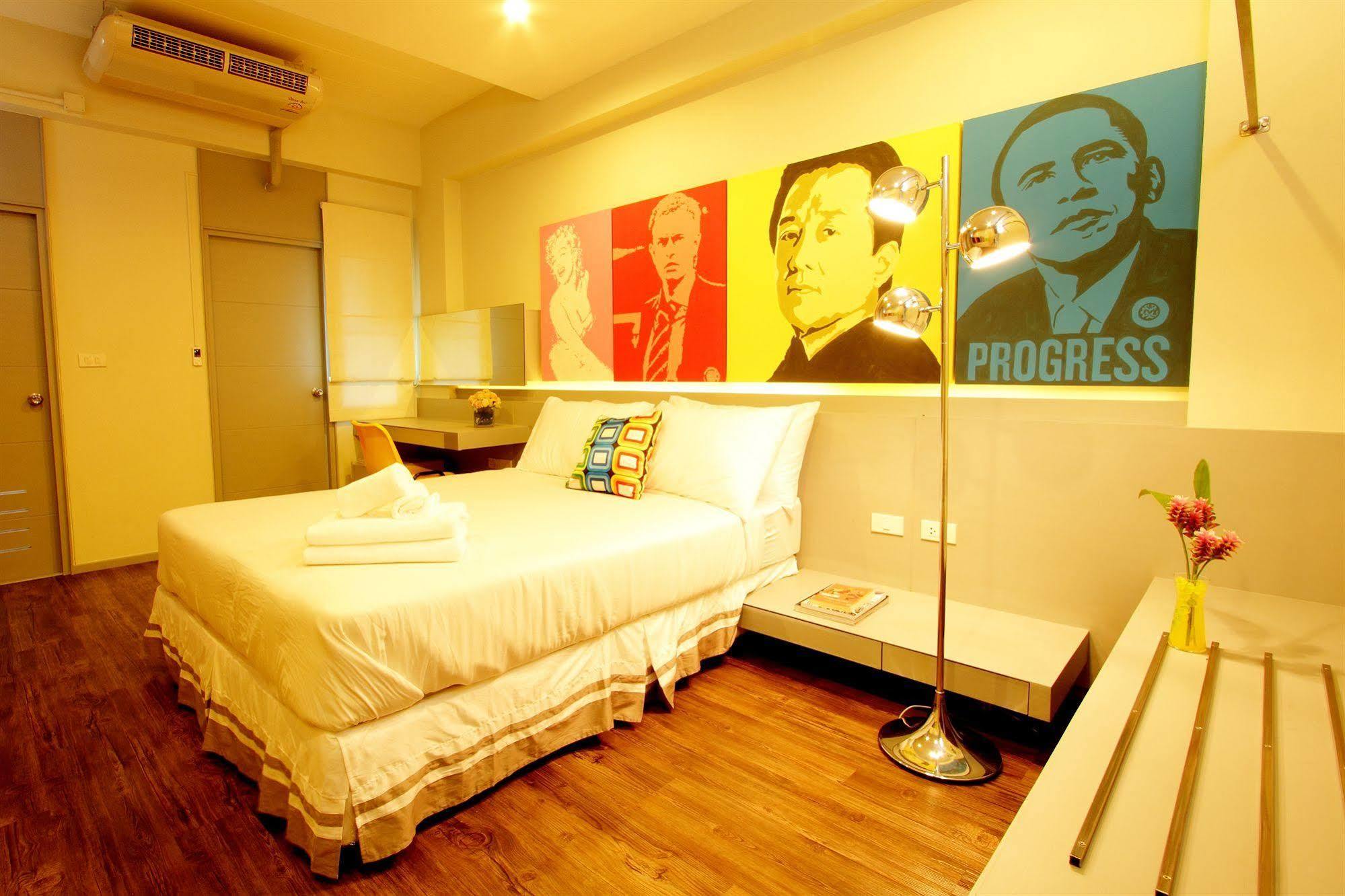 U431 Chaengwattana Hotel Nonthaburi Bagian luar foto