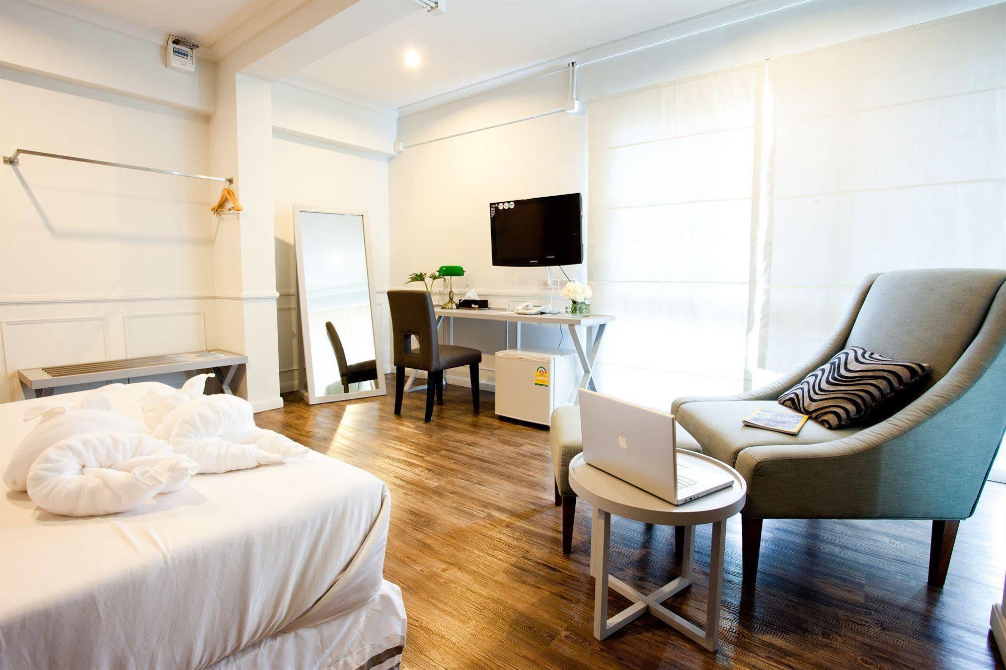 U431 Chaengwattana Hotel Nonthaburi Bagian luar foto