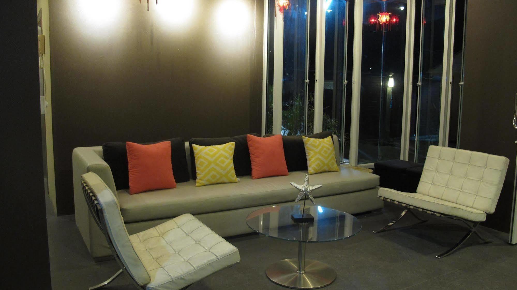 U431 Chaengwattana Hotel Nonthaburi Bagian luar foto